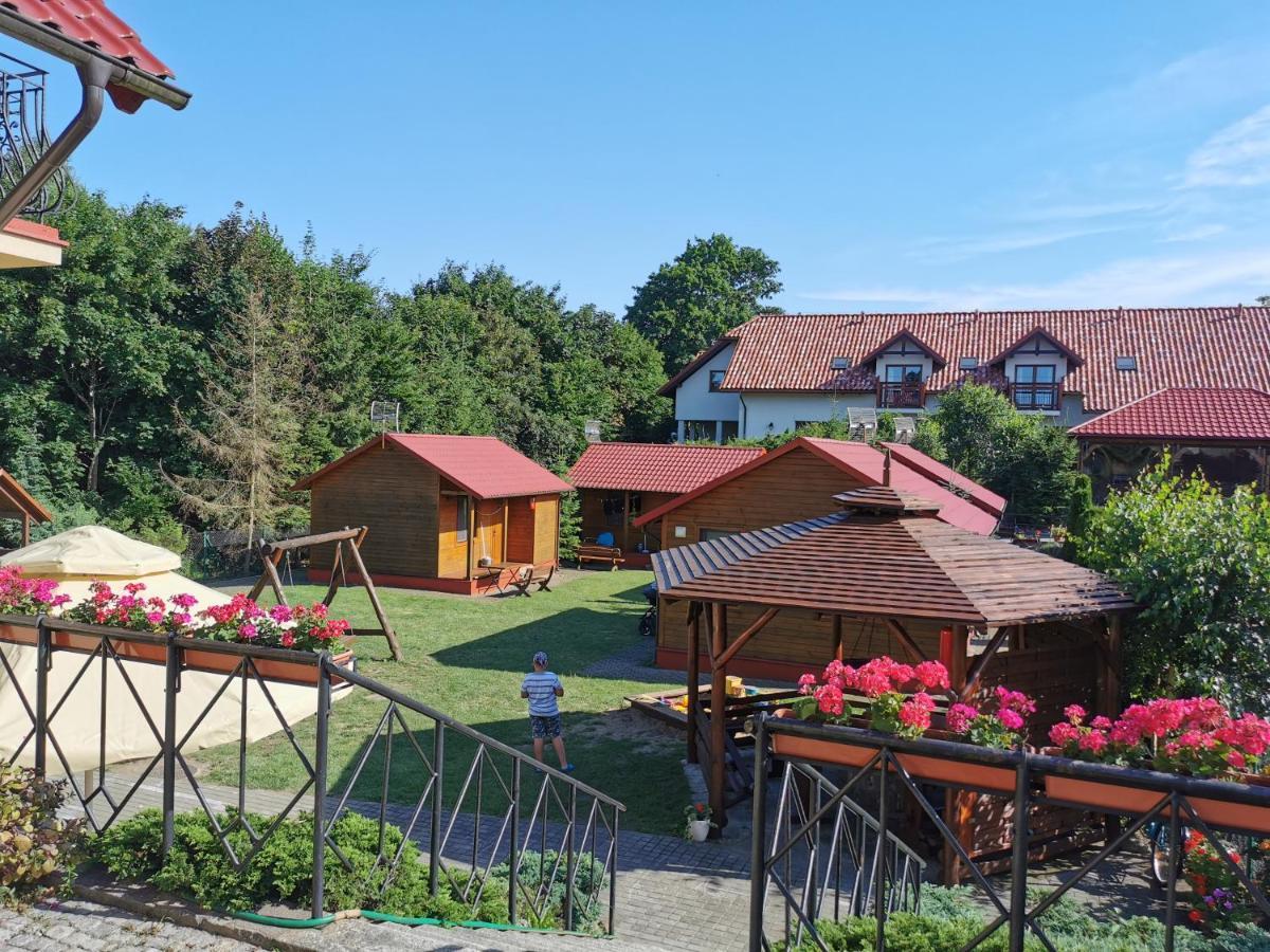 Jantar Pokoje I Domki U Reni Екстер'єр фото